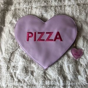 Studio DIY Heart Pizza Clutch